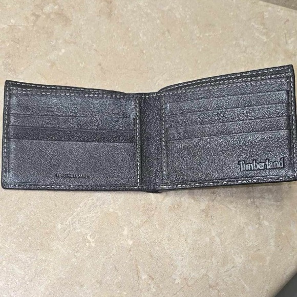 Timberland Men’s Black Leather Bi-Fold Wallet - Picture 8 of 10